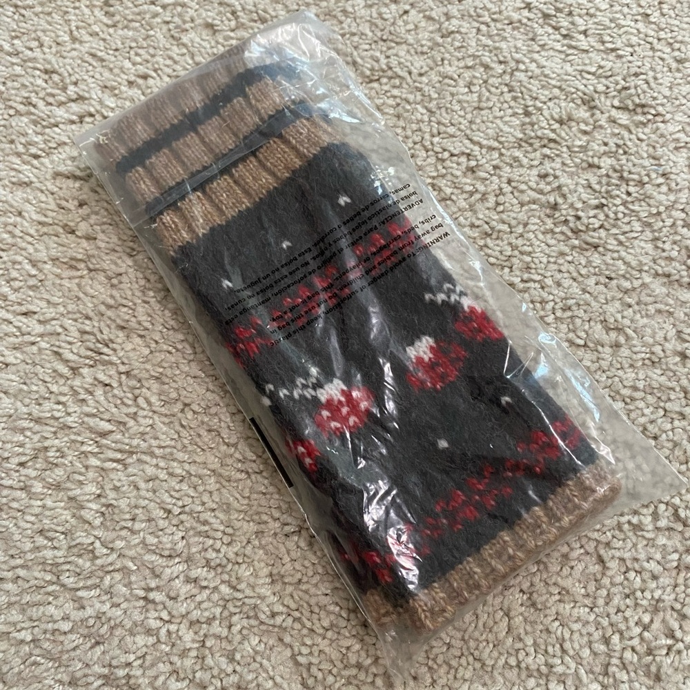 Urban Outfitters Mushroom Pattern Fingerless Glove NWT - Picture 4 of 5
